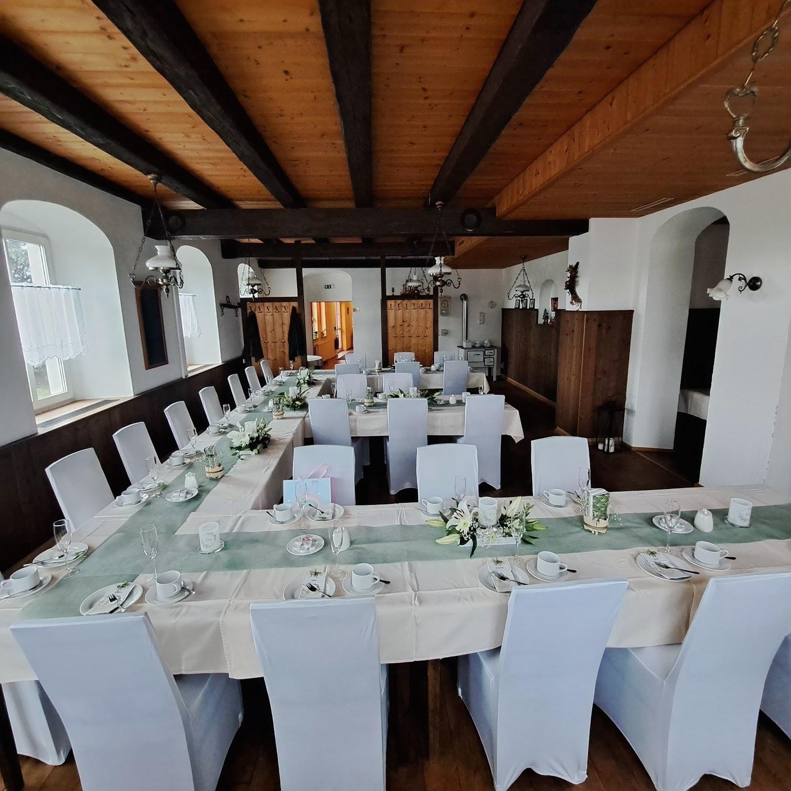 Restaurant "Hotel Gasthof Zur Heinzebank GmbH" in Wolkenstein