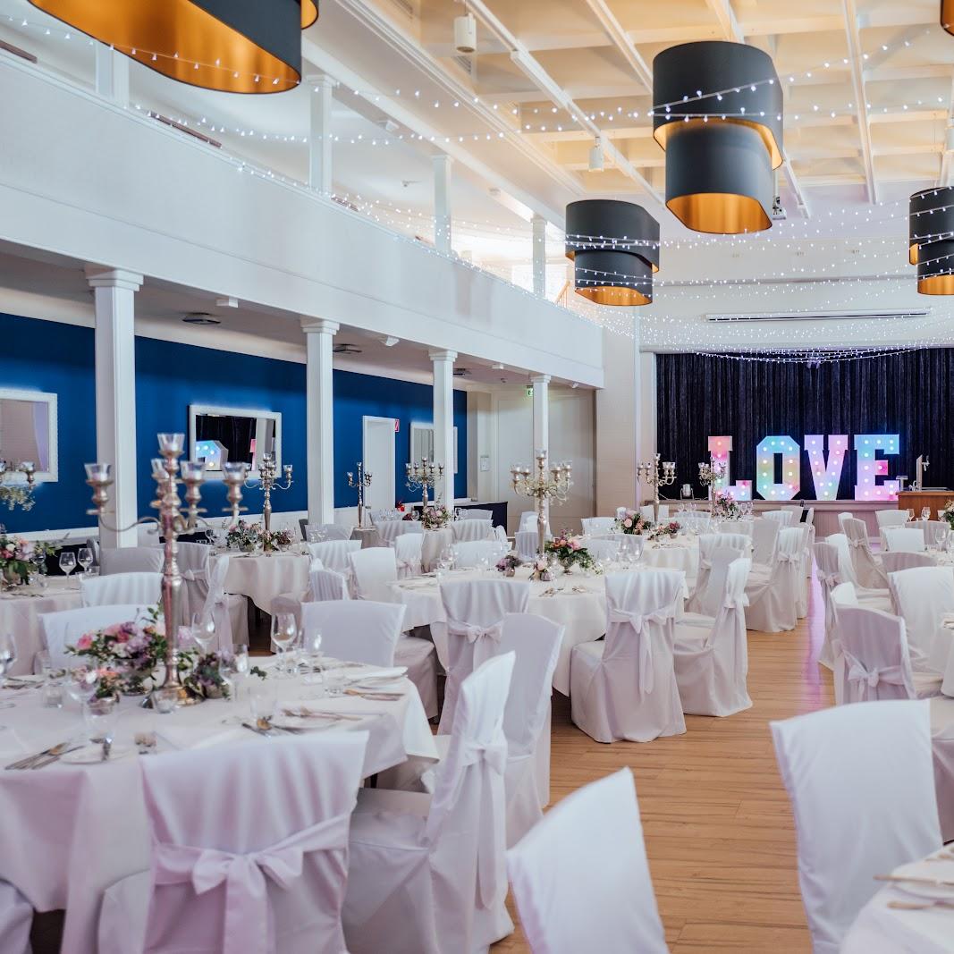 Restaurant "Das NEUE Schulauer Fährhaus - Schiffsbegrüßungsanlage Willkomm-Höft" in Wedel