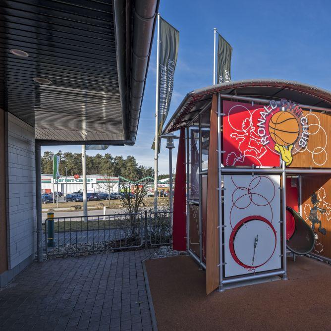 Restaurant "McDonald