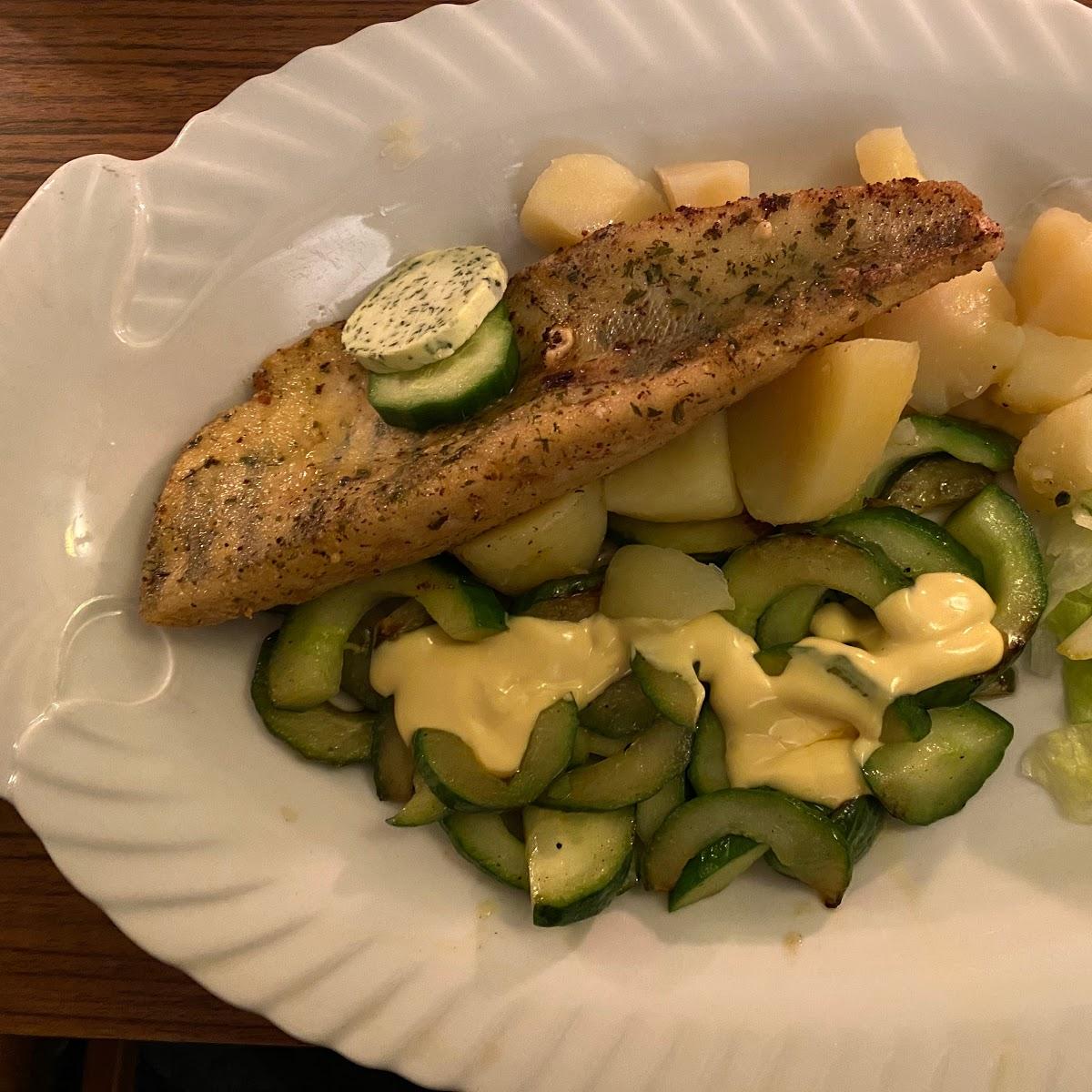 Restaurant "Pension & Fischgaststätte  Petri , Andreas & Sonja Lutter GbR" in  Sellin