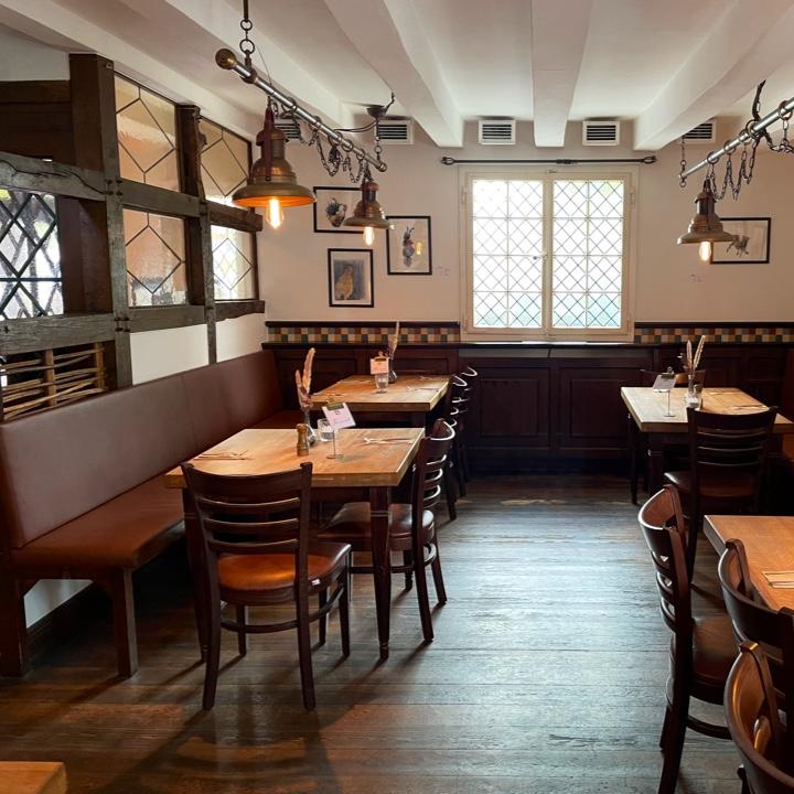 Restaurant "Becherhus" in Haan