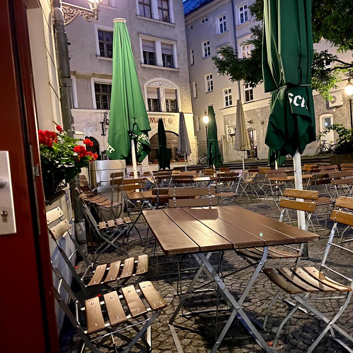 Restaurant "Bratwurstherzl" in München