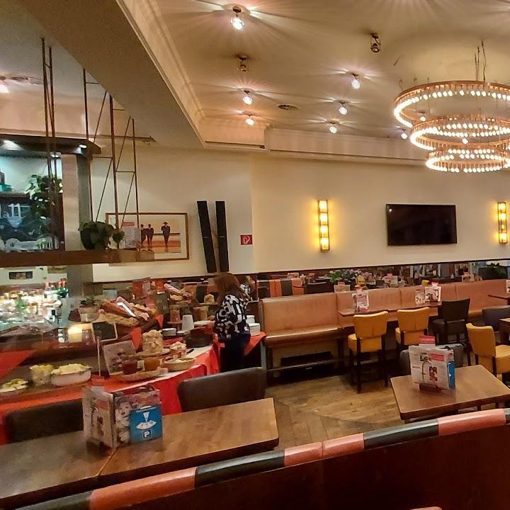 Restaurant "Cafe Extrablatt" in Wiesbaden