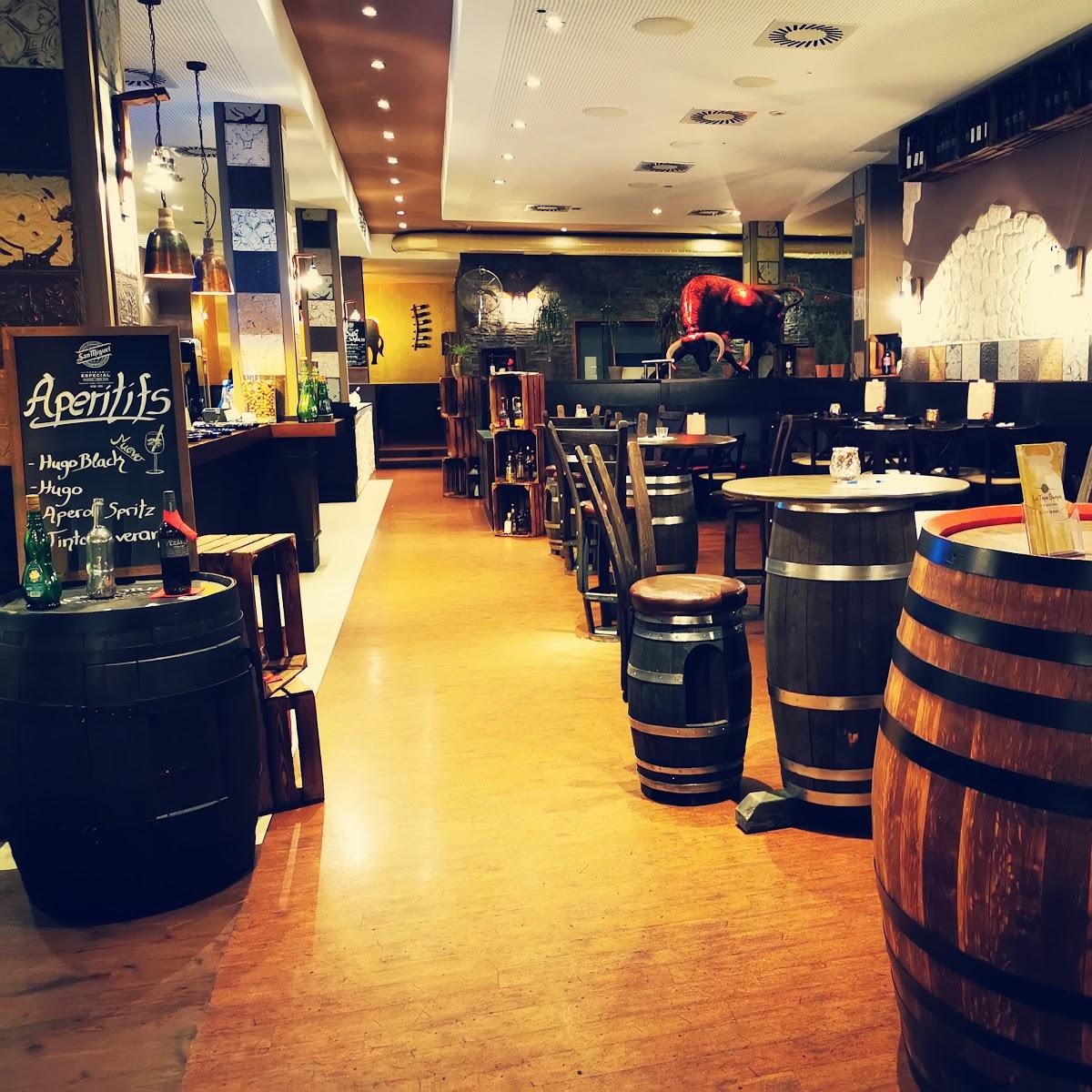Restaurant "La Tapa Guapa" in Kamen