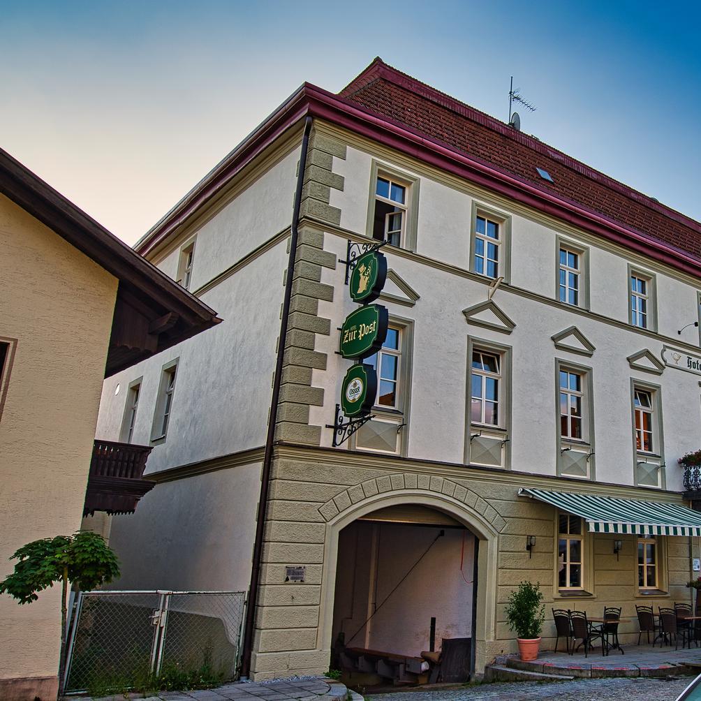 Restaurant "Hotel Zur Post" in Lam