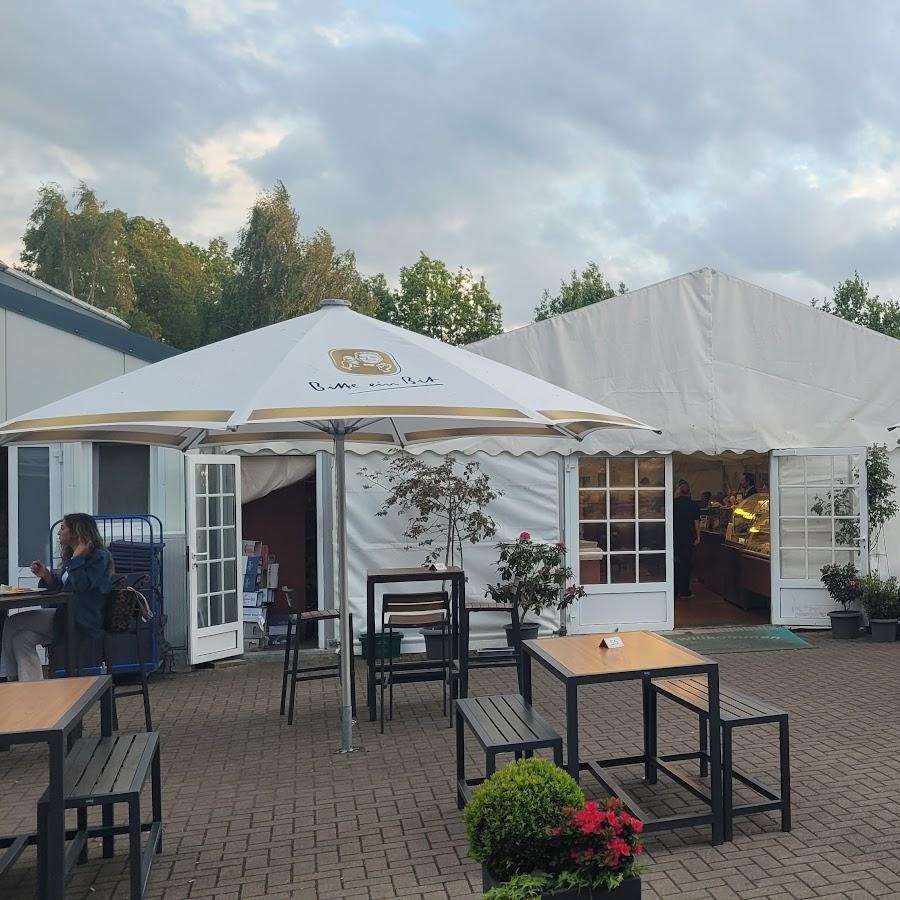 Restaurant "Spargelhof Heuer, Restaurant Fuhrberger Spargelwirtschaft, Erdbeeren & Heidelbeeren" in Burgwedel