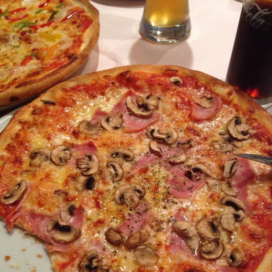 Restaurant "Ausgefallene Geschenke - Ideen Laden mit kleinem Bistro in  - Sendling | MICCELLI STORE" in München