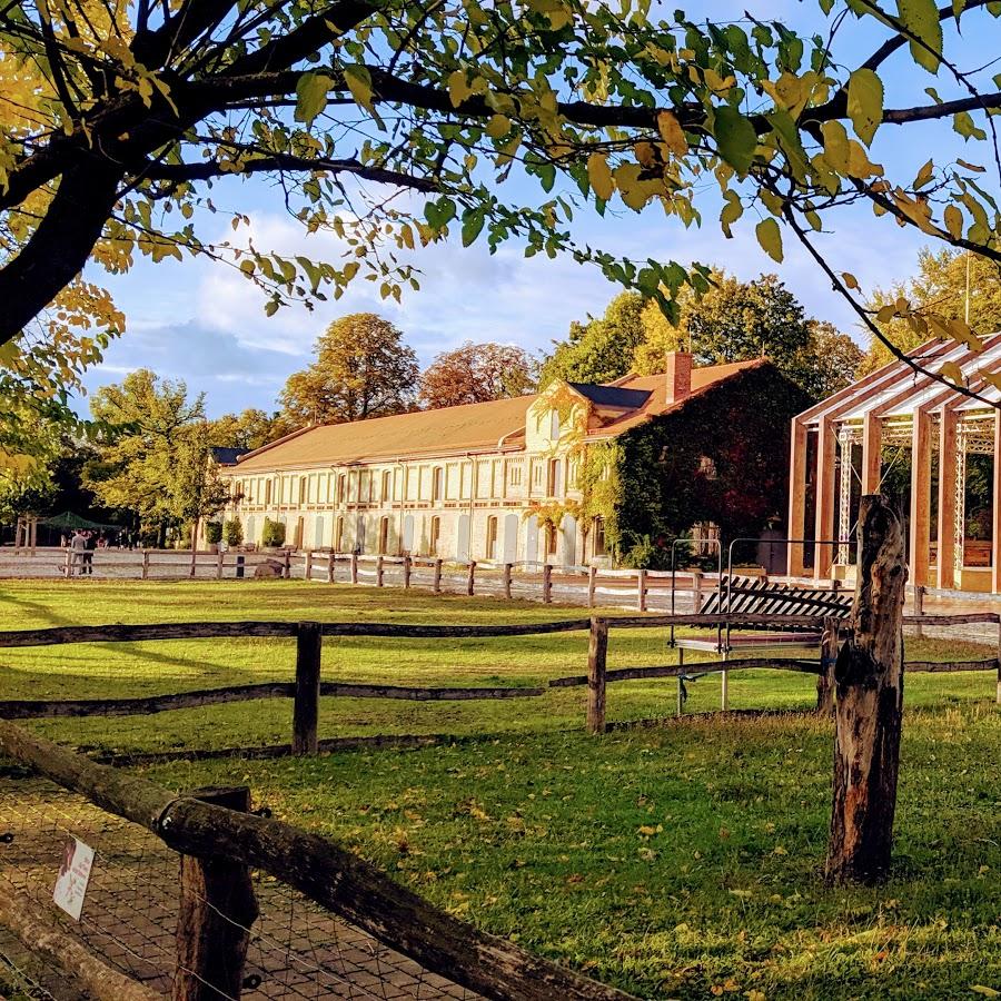 Restaurant "Gutshof - Schloss Britz" in Berlin