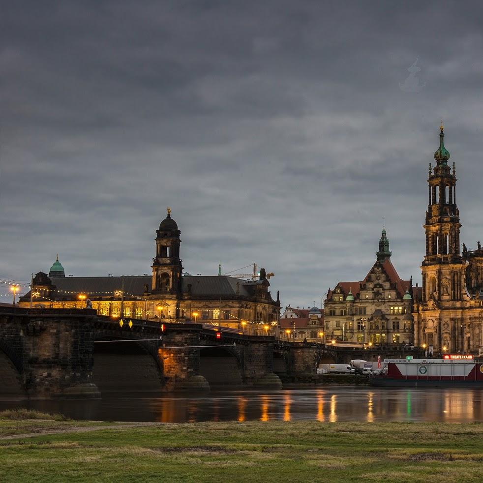 Restaurant "THEATERKAHN - Dresdner Brettl - Das Theater auf der Elbe" in Dresden