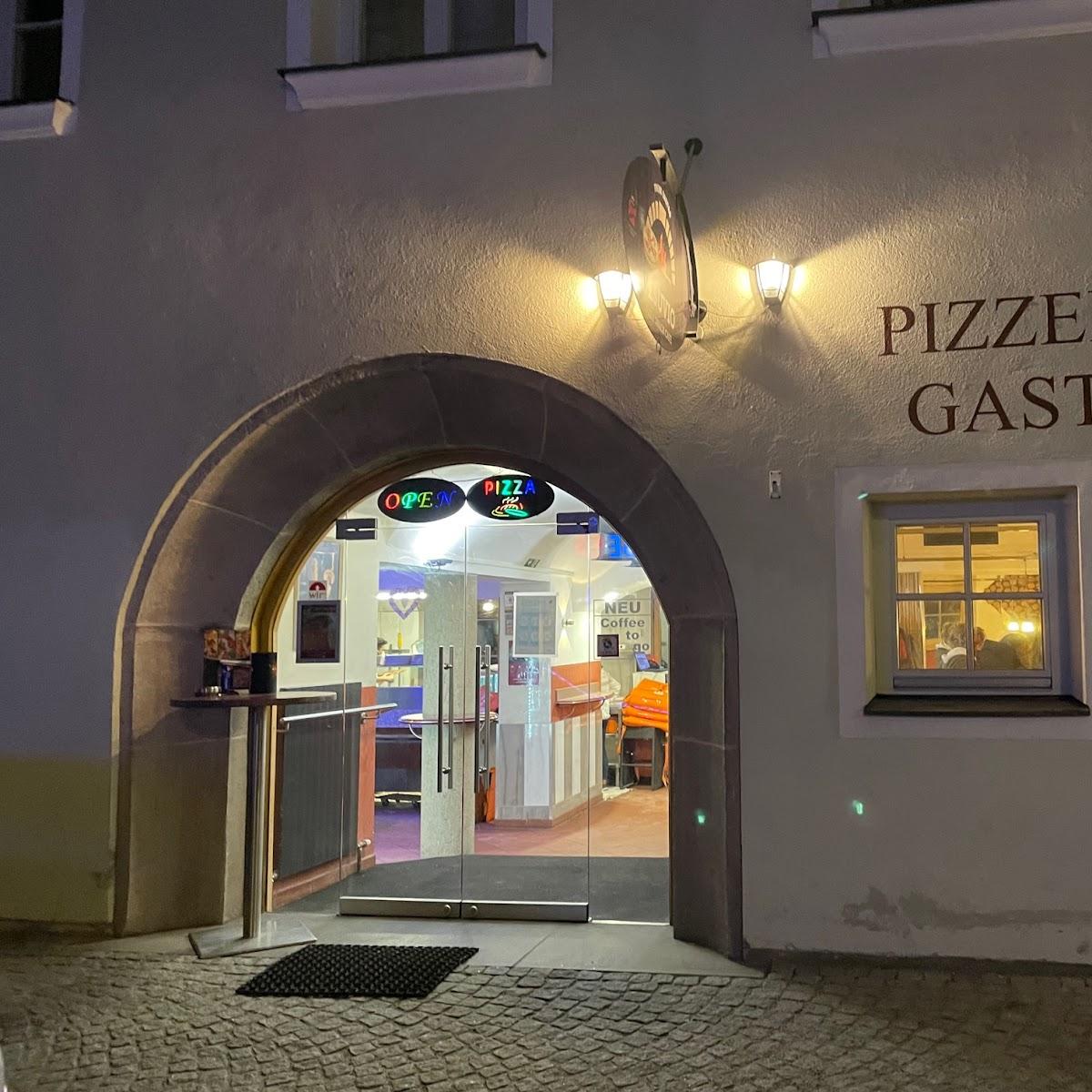 Restaurant "Pizzeria Vesuvio" in Rattenberg