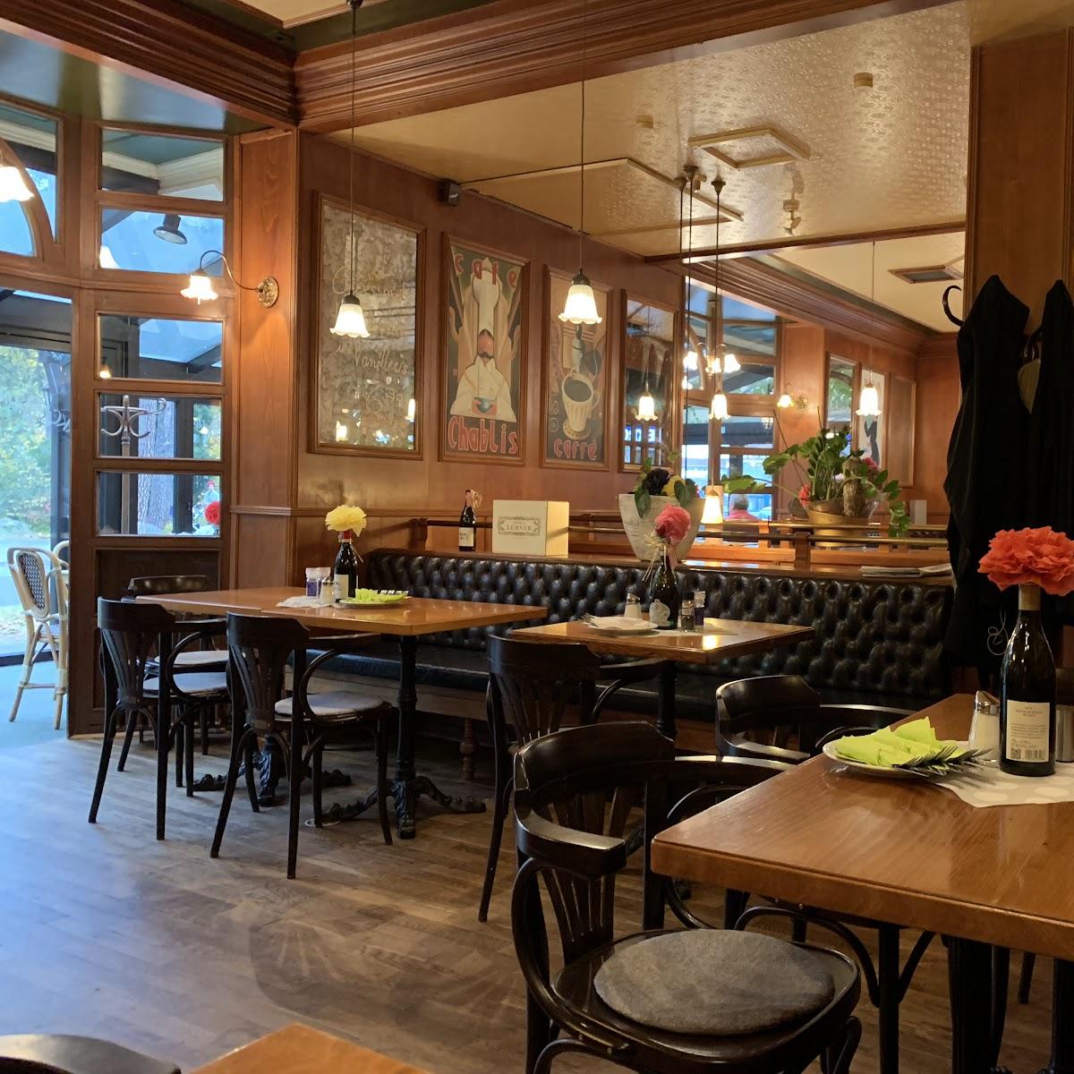 Restaurant "Café Chablis" in Waldkraiburg