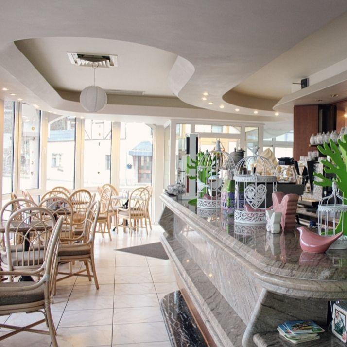 Restaurant "Cafe Eisheisel" in Dahn