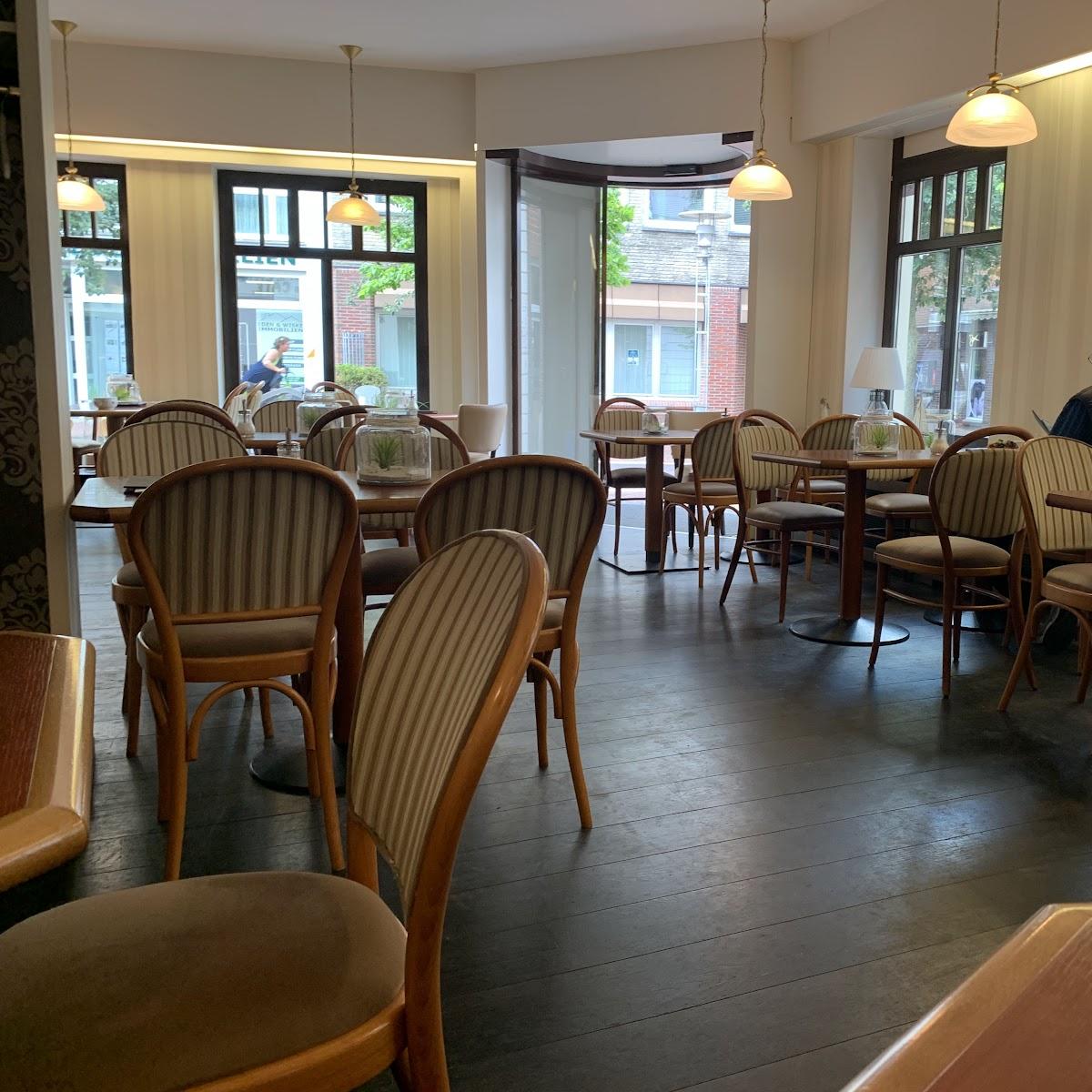 Restaurant "Café ten Cate" in Norden
