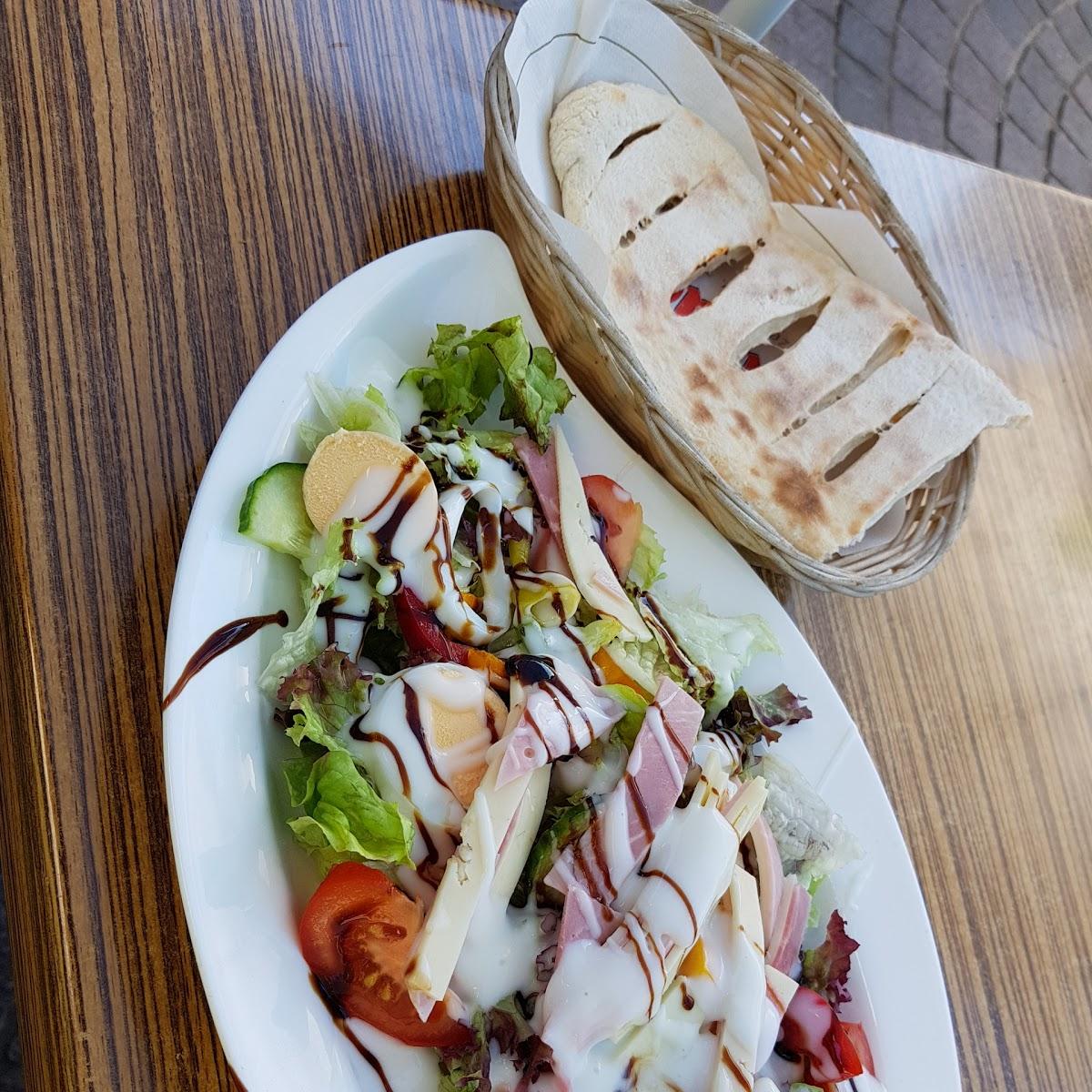 Restaurant "Cafe la Plazza" in Heddesheim