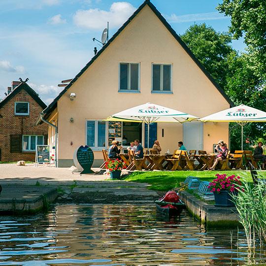 Restaurant "Fischerhof Vipperow" in Südmüritz