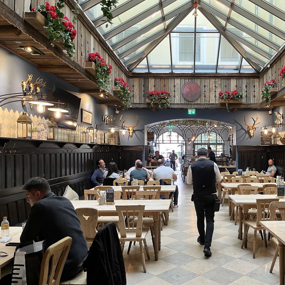 Restaurant "TEGERNSEER TAL - Bräuhaus" in München