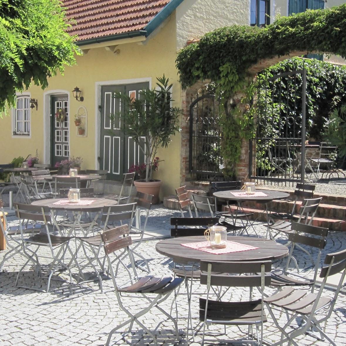 Restaurant "Weinstube  Alte Schmiede  - Familie Schwarz" in Au in der Hallertau