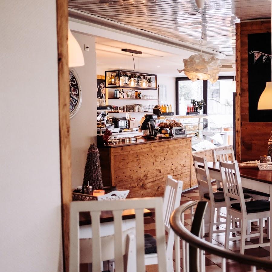 Restaurant "Lieblingsplatz - Cafe, Bar, Genuss" in  Nenndorf