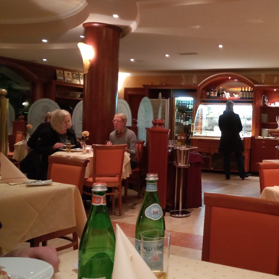 Restaurant "Ristorante Da Pino am Rhein Fam. Leone" in Niederkassel