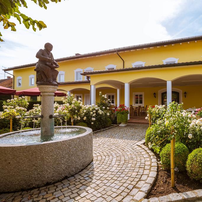 Restaurant "Hotel Kandler" in Oberding