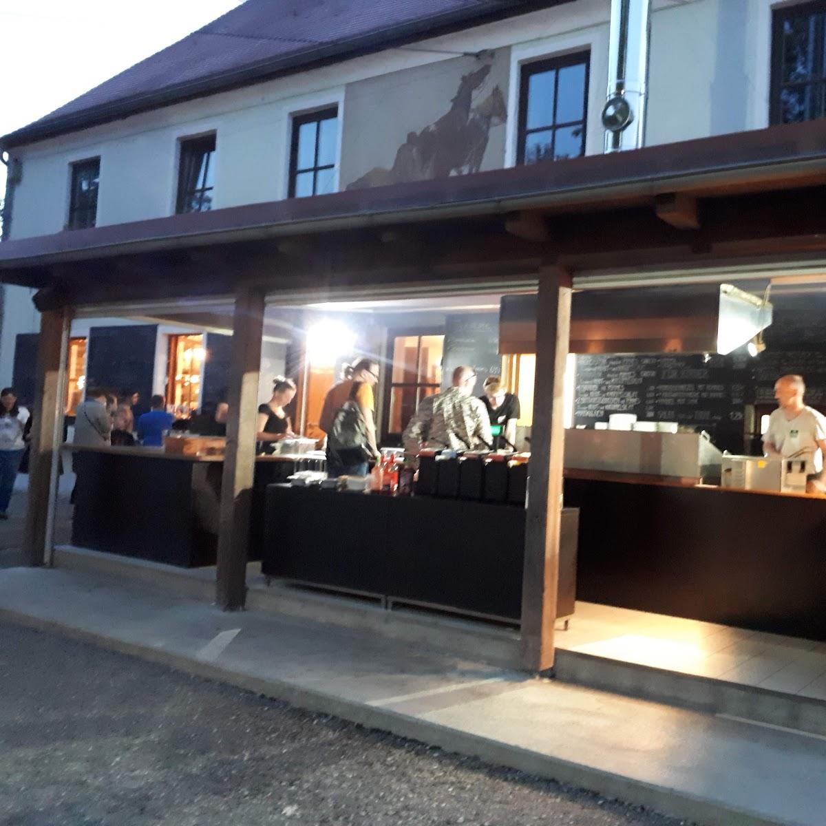 Restaurant "Landgasthof Leonberg" in Marktl
