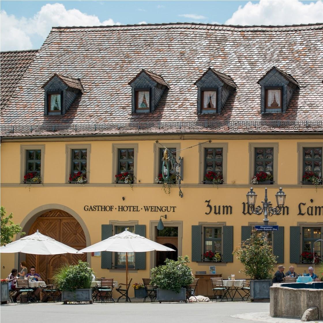 Restaurant "Gasthof Zum Weißen Lamm" in Sommerach