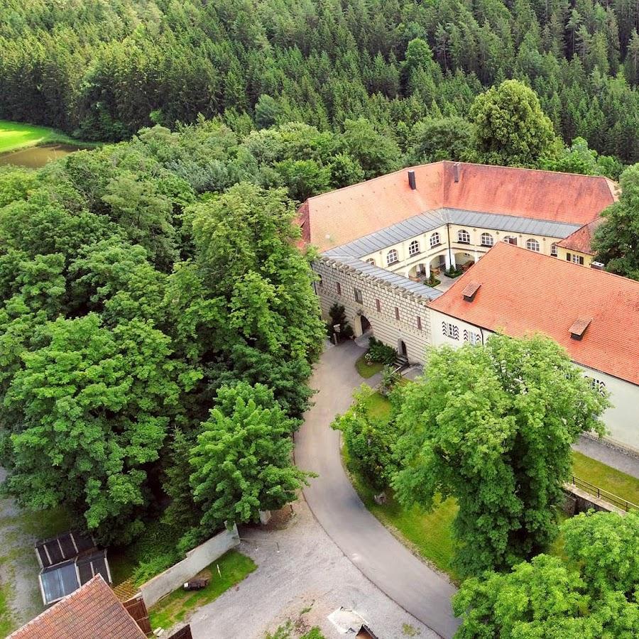 Restaurant "Schloss" in Guteneck