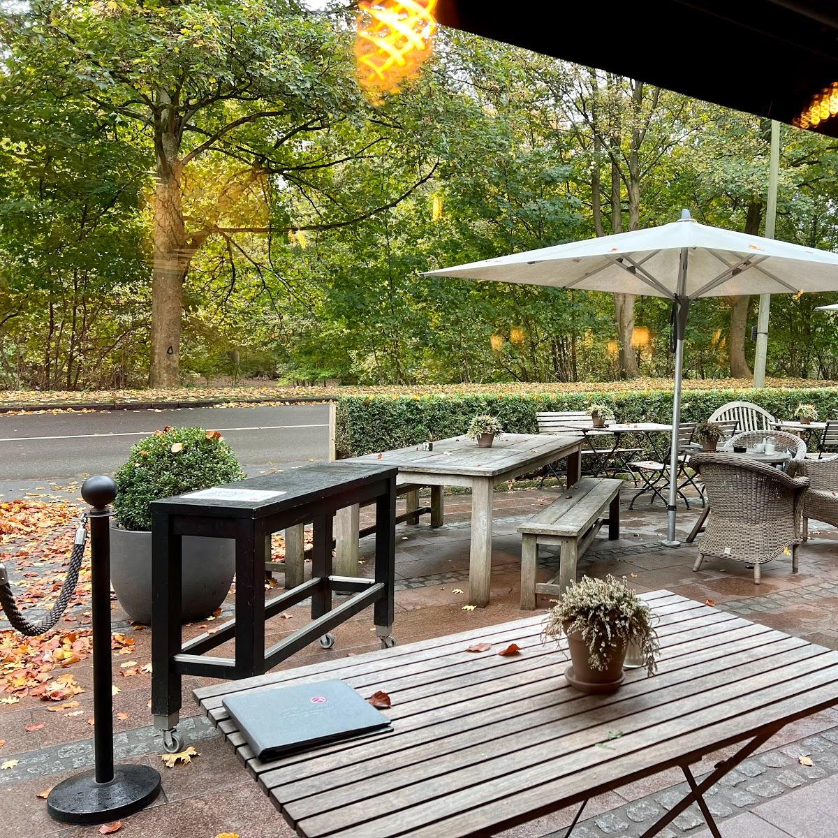 Restaurant "Café Reinhardt" in Hamburg