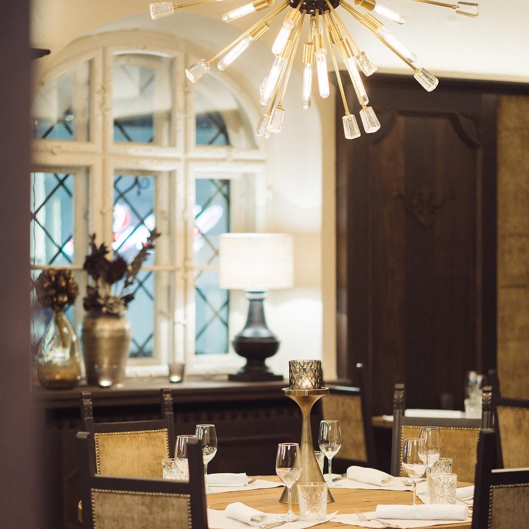 Restaurant "Landhauskeller - Mittagessen | Abendessen | Cocktailbar | Hofsaison | Katze Katze -" in Graz