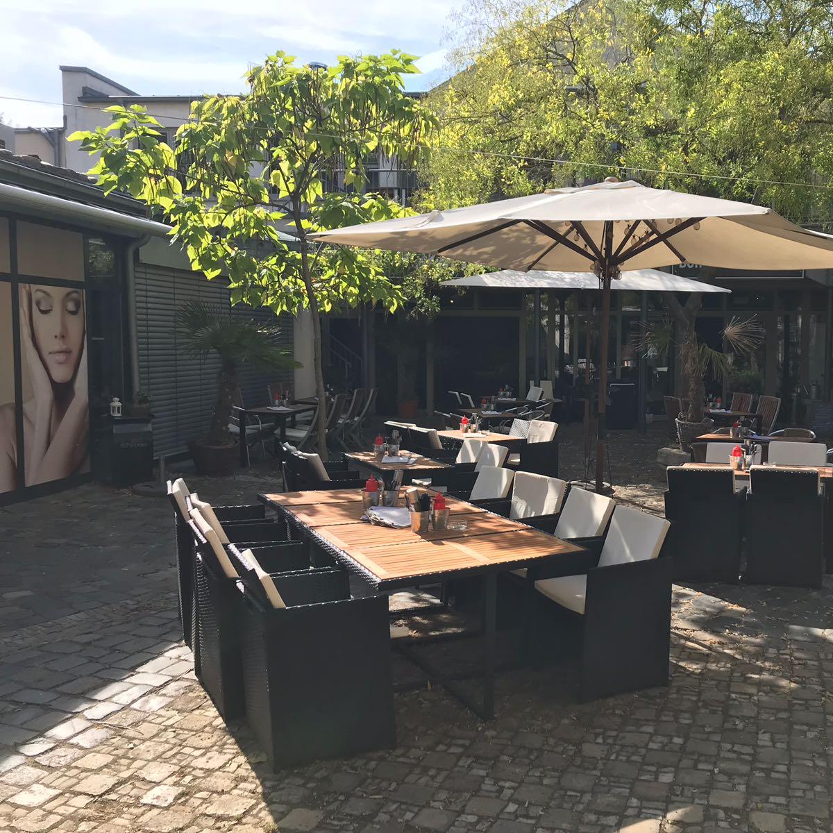 Restaurant "makamaka Burger, Bar & Grill" in Dresden