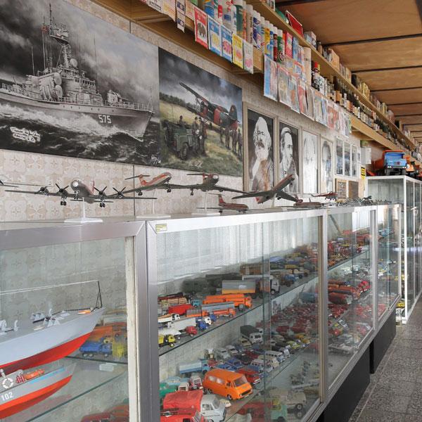 Restaurant "Ostalgie Kantine & Klubhaus der Werktätigen  Ernst Thälmann " in Oschersleben