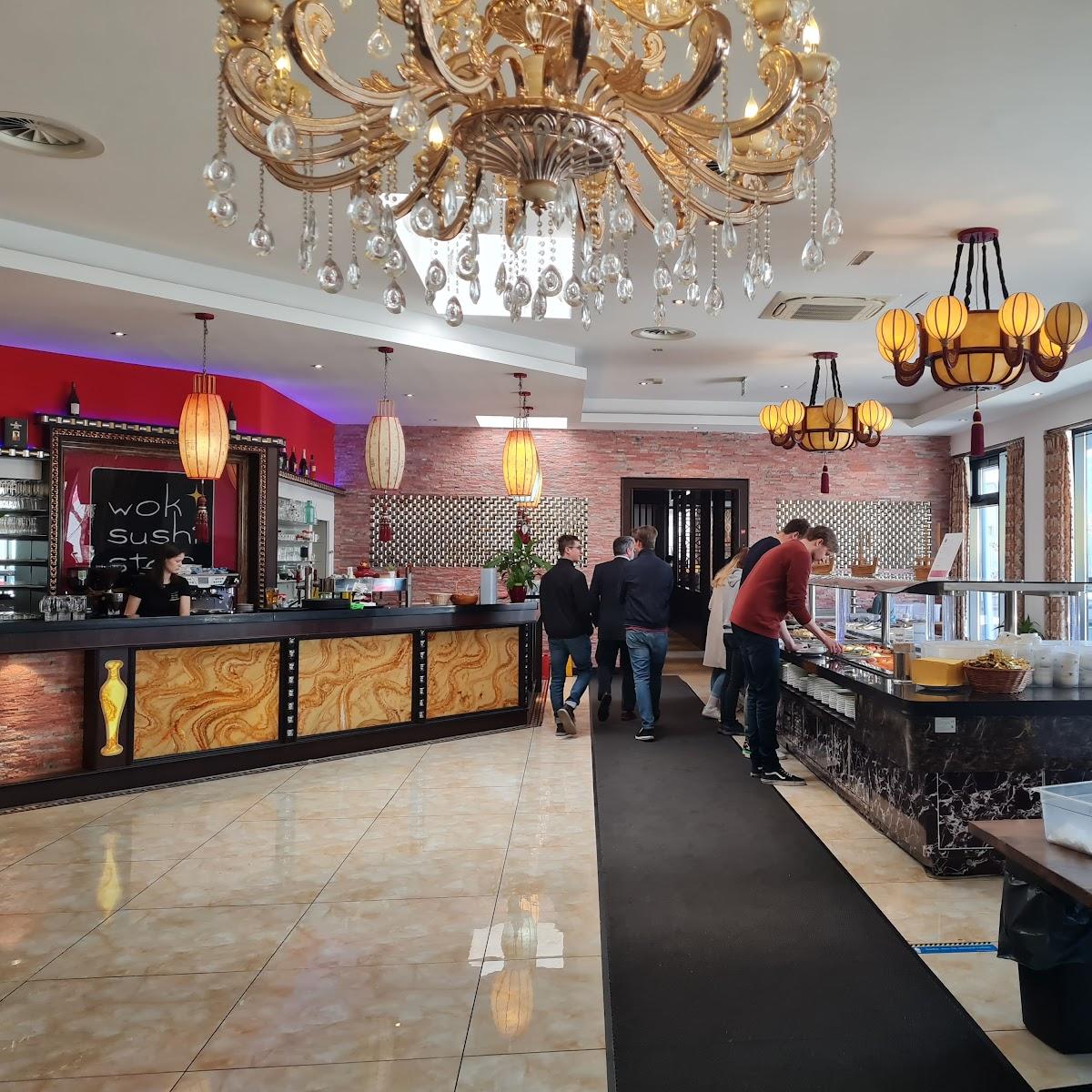 Restaurant "Wok Sushi Star Restaurant" in Salzburg