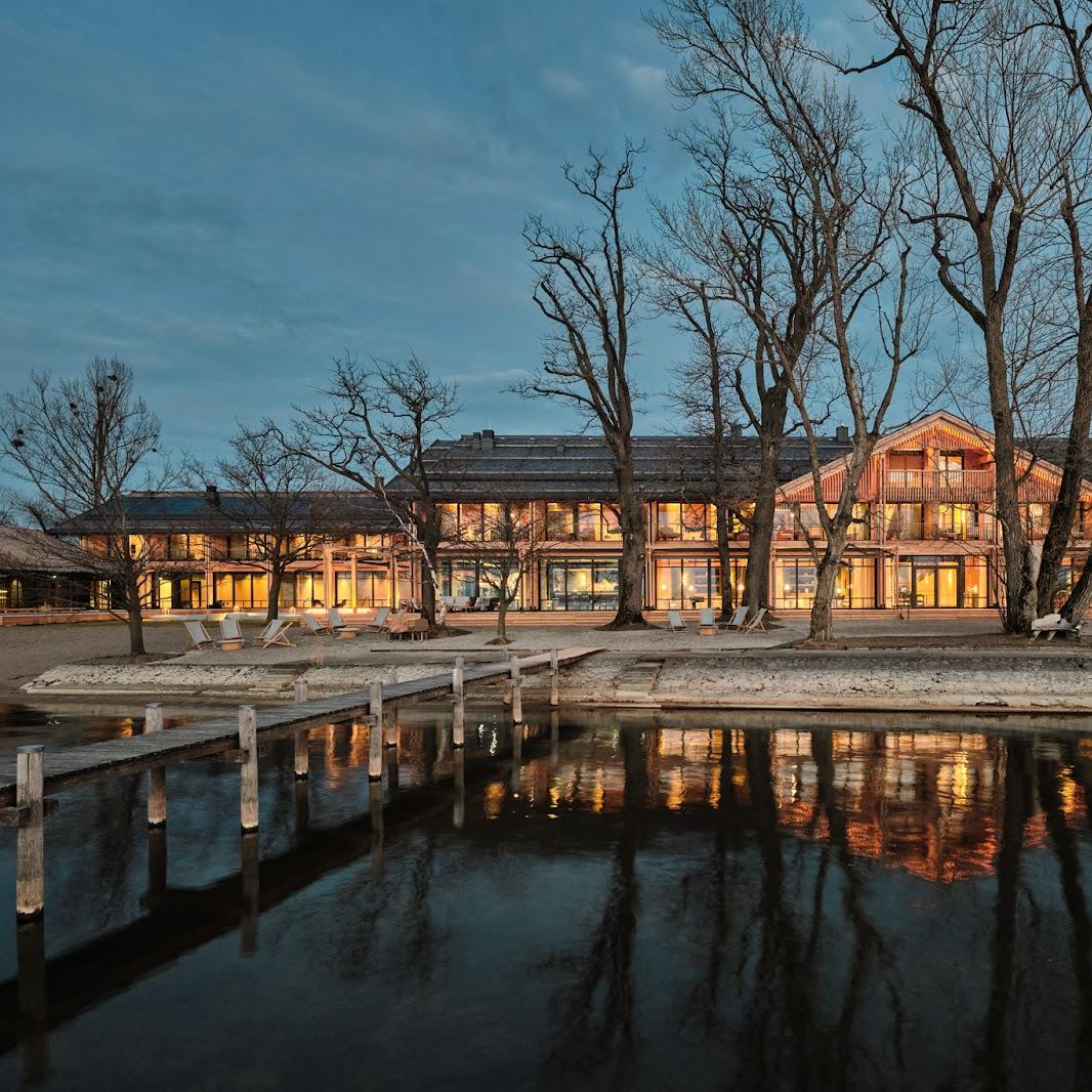 Restaurant "Chiemgauhof - Lakeside Retreat" in Übersee