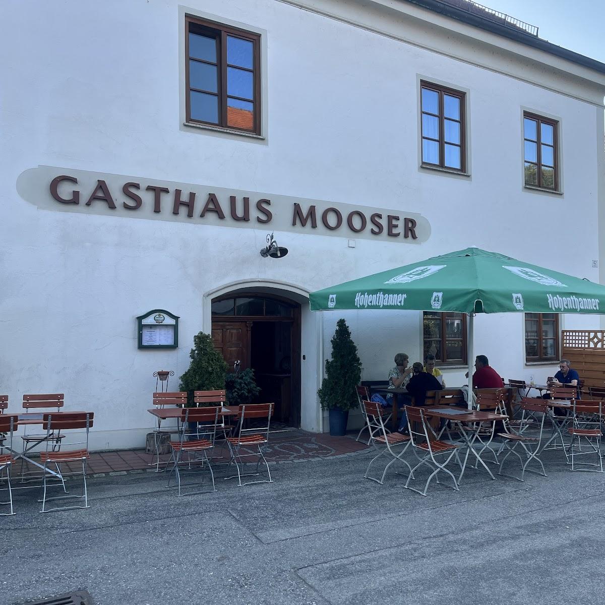 Restaurant "Schlosswirtschaft Walkersaich" in Schwindegg