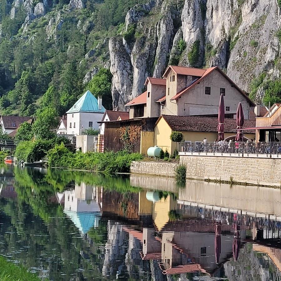Restaurant "Felsenwastlwirt" in Essing