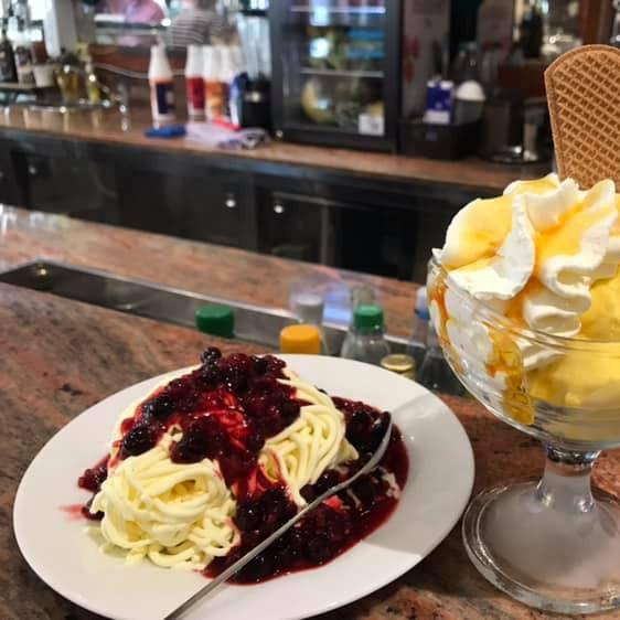 Restaurant "Eiscafé Foresta Nera" in  Schramberg