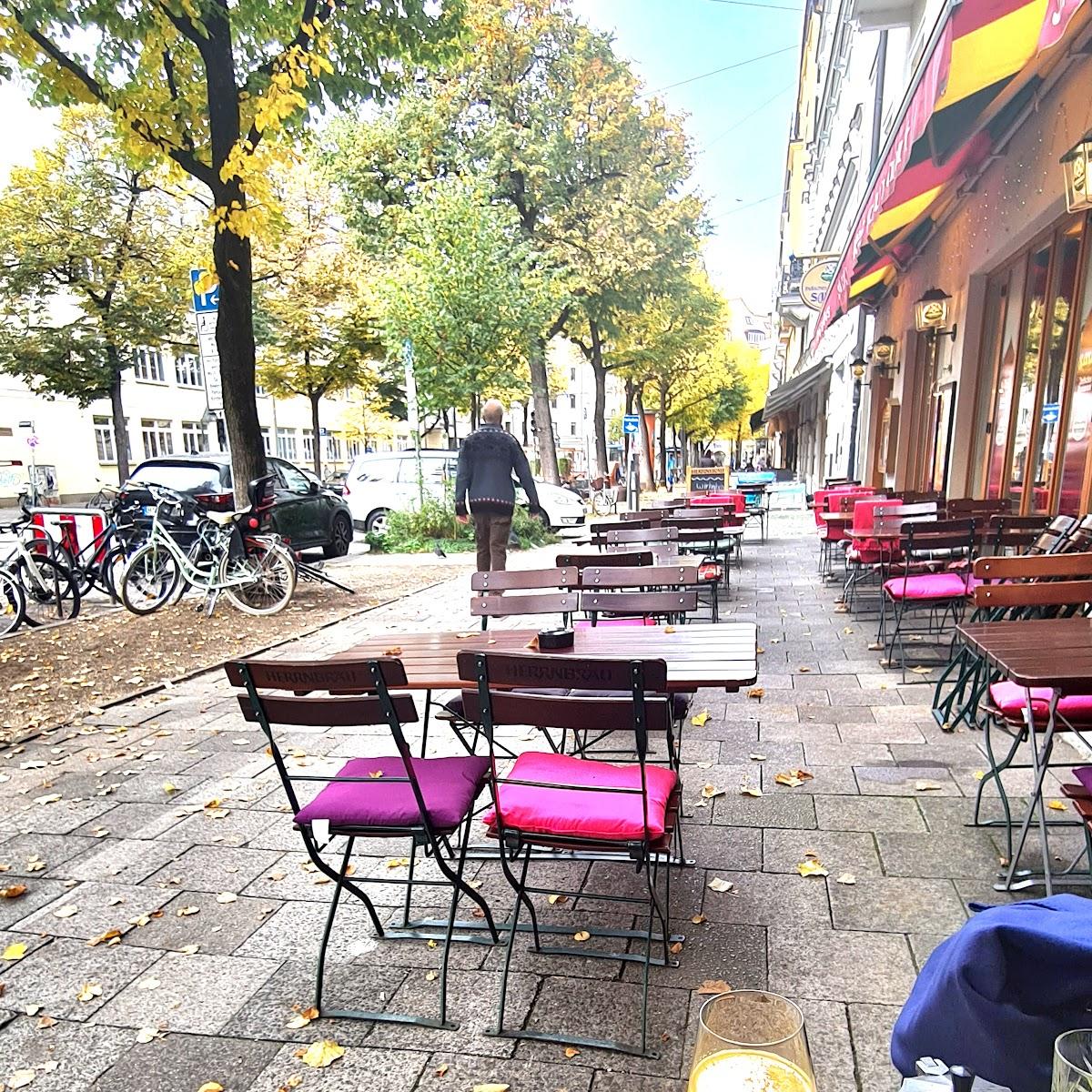 Restaurant "Lollo Rosso Caffè Bar" in München