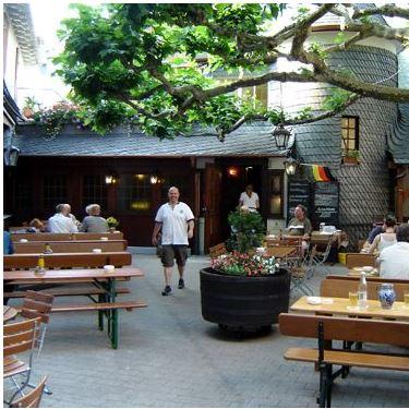 Restaurant "Klaane Sachsehäuser GmbH" in Frankfurt am Main