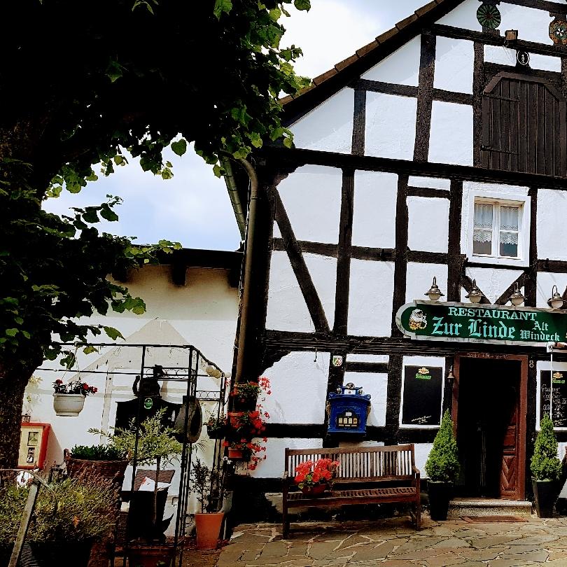 Restaurant "Gaststätte und Restaurant Zur Linde, Wacholderstr. 8, 51570 - Altwindeck" in Windeck