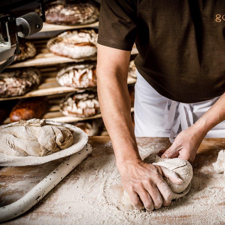 Restaurant "goldjunge GmbH - Backhalle & Büro" in Langenzenn