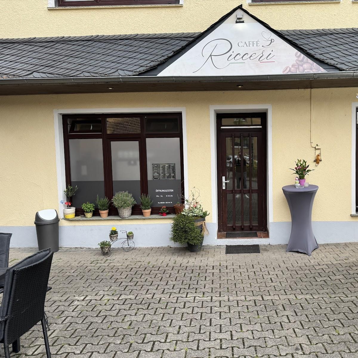 Restaurant "Caffè Ricceri" in Hahnstätten