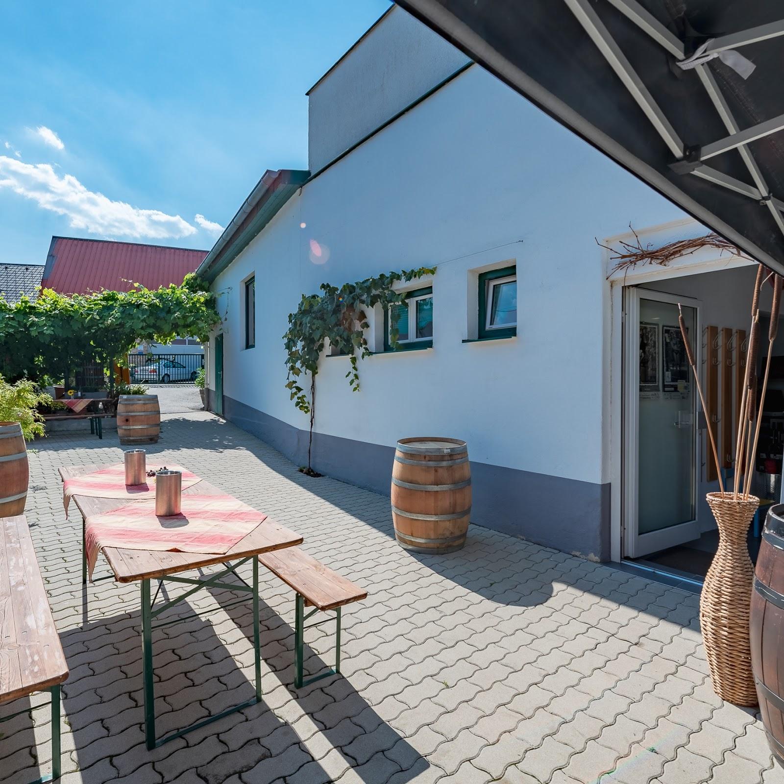 Restaurant "Weingut Lichtscheidl" in Eisenstadt