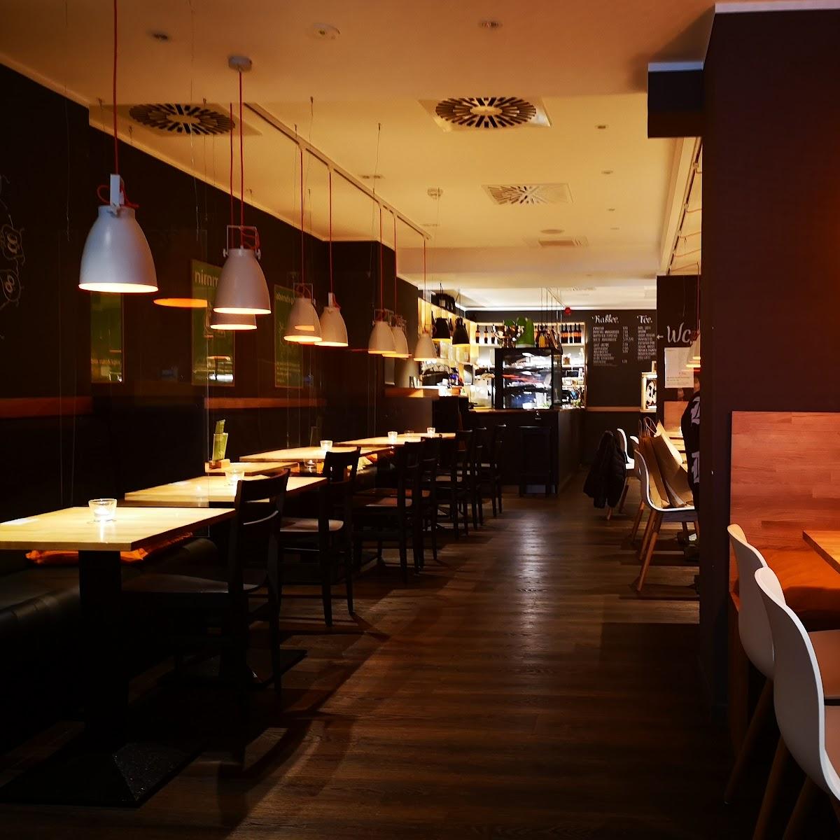 Restaurant "Sattgrün" in Köln