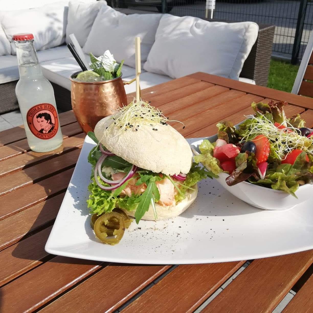 Restaurant "Bar 9093" in Allersberg