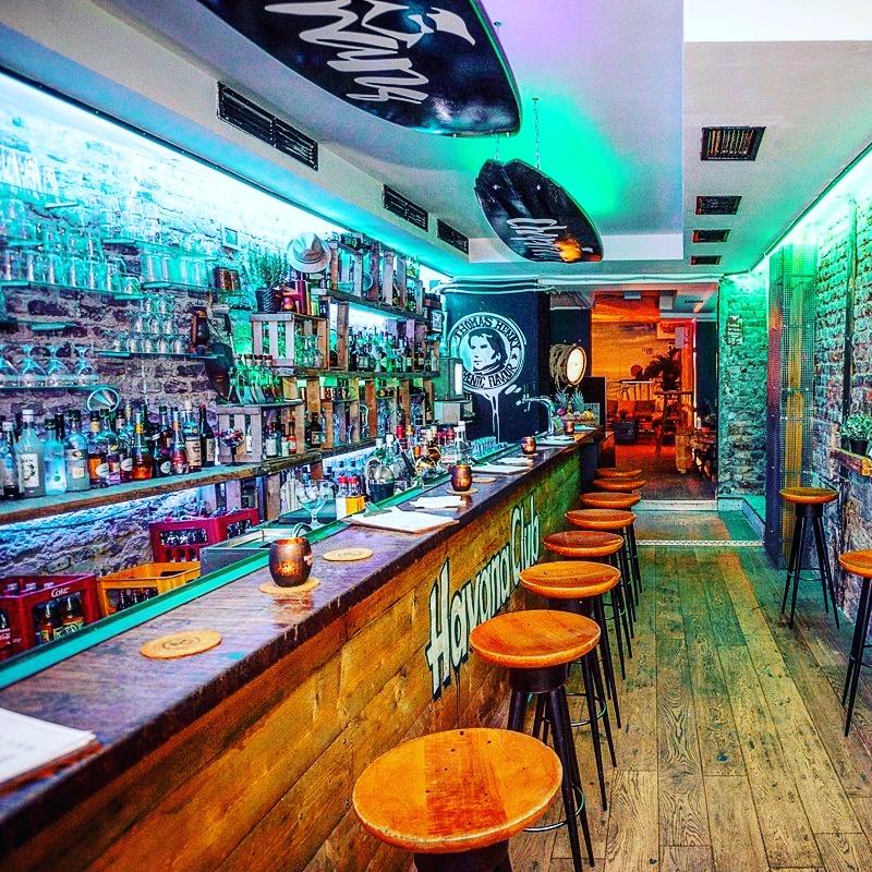 Restaurant "Chapmans Surf Bar - Cocktails & Food" in Köln