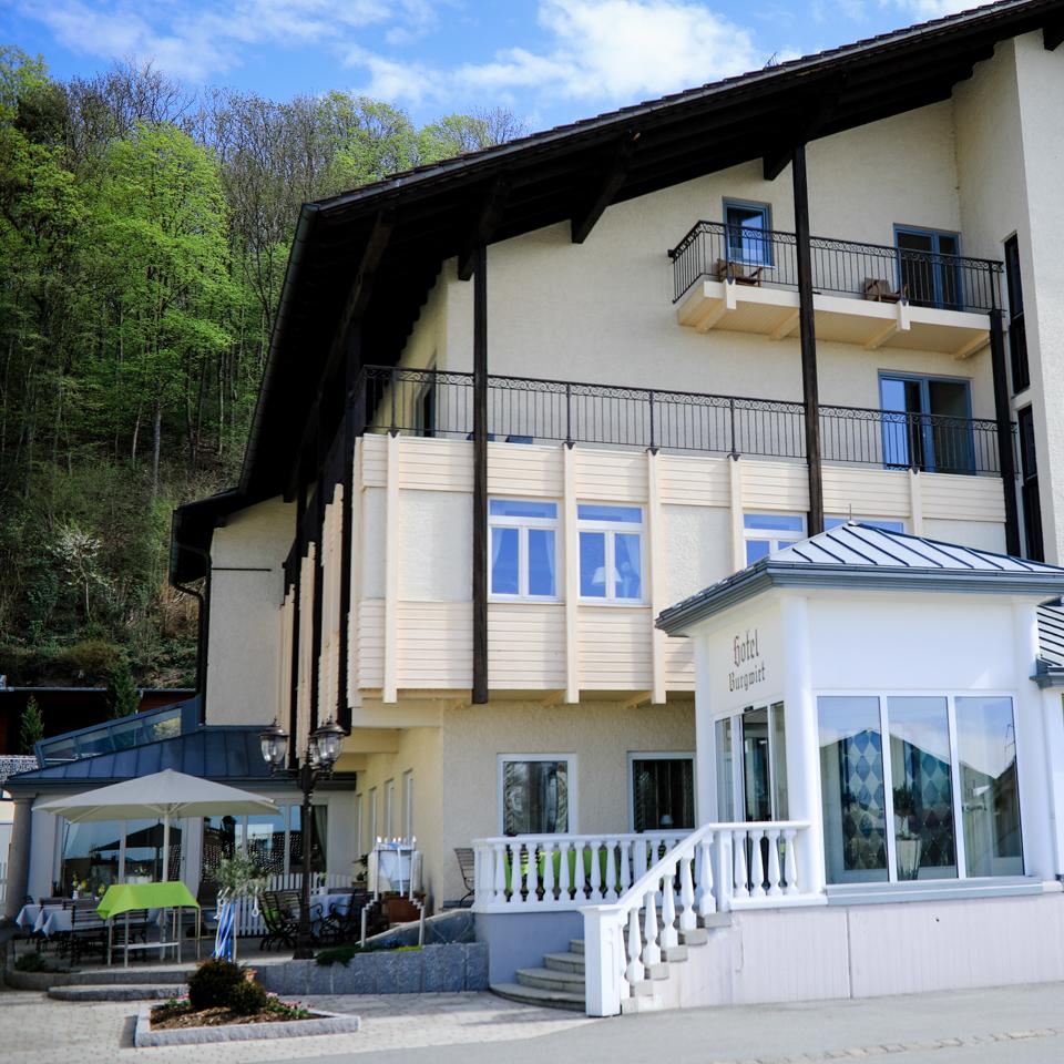 Restaurant "Hotel Burgwirt GmbH" in Deggendorf