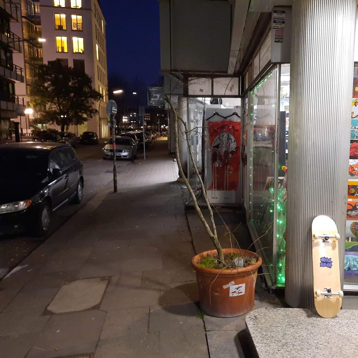 Restaurant "Mantis Skateshop" in Hamburg