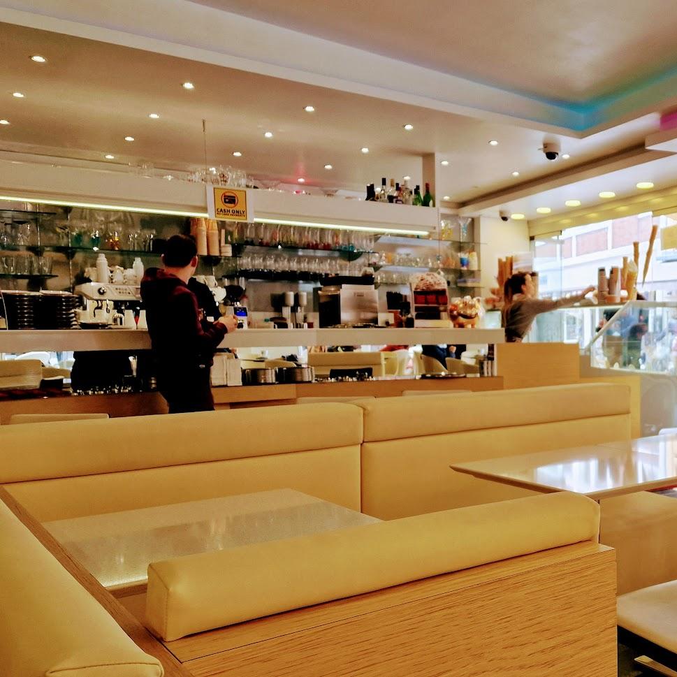 Restaurant "Eis Café Roma" in Düsseldorf