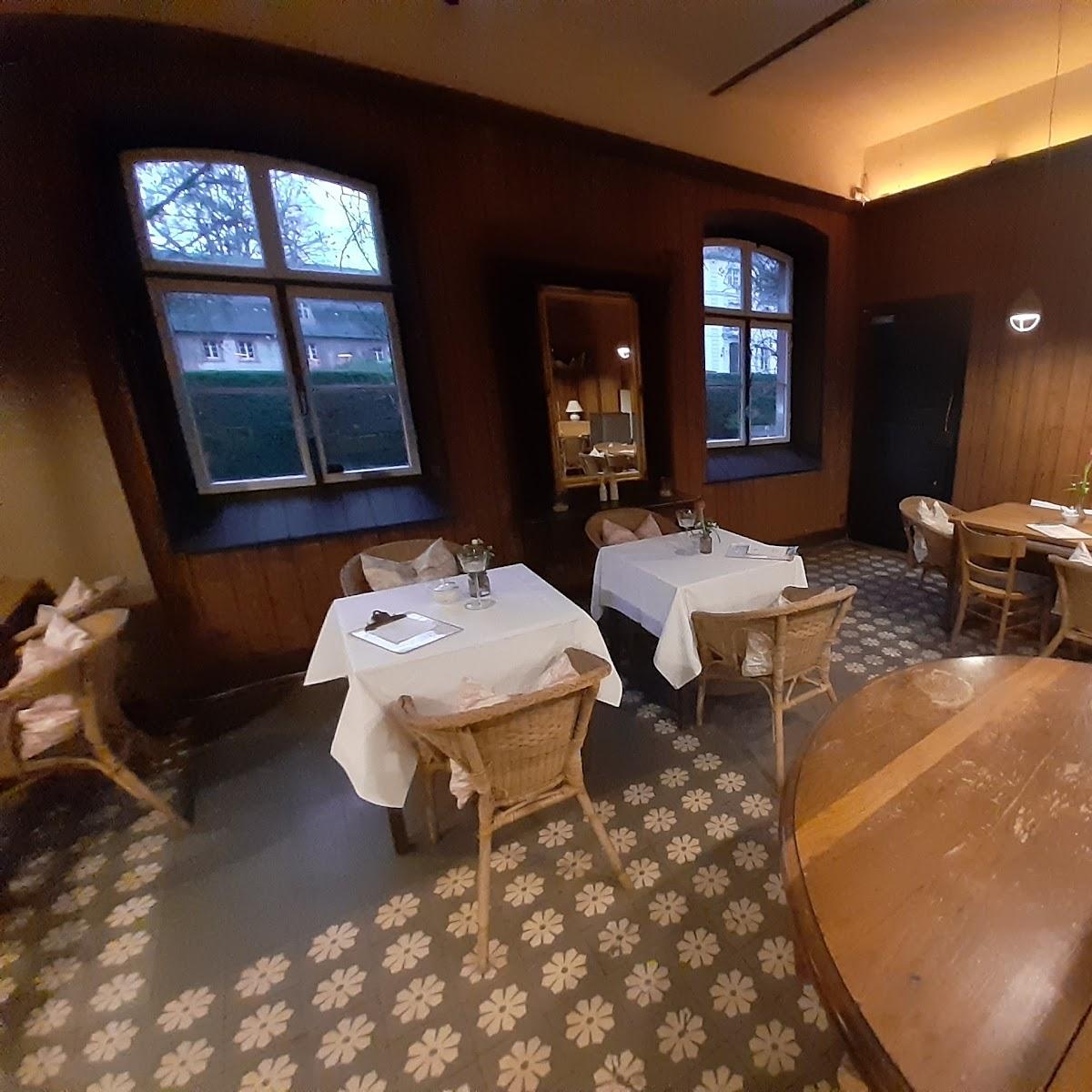 Restaurant "Café Schloß Türnich - 100% Bio" in Kerpen