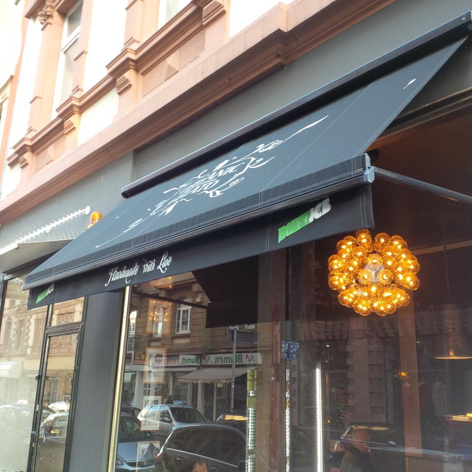 Restaurant "Bizziice Eisdiele Organic Gelato Sachsenhausen" in Frankfurt am Main